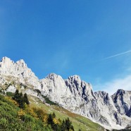 Die Regalmwand (Mitte) beim Aufstieg