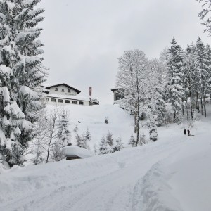 Aschenbrenner Berghaus im Schnee