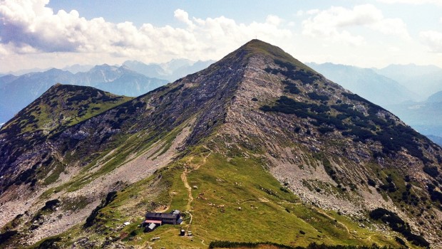 Der Krottenkopf und die Weilheimer Hütte