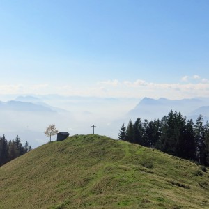 Die Karspitze, dahinter Kaiser & Inntal