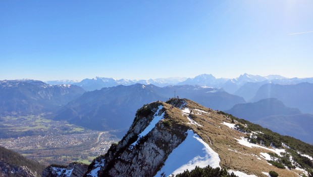 Blick vom Gipfel auf den Zenokopf, dahinter Watzmann