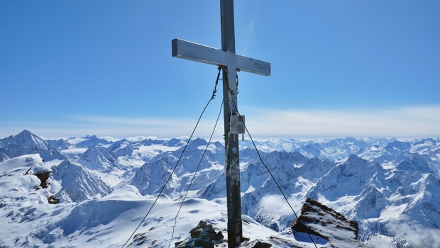 Gipfelkreuz des Breiten Grieskogel