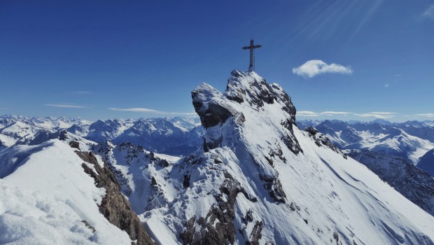 Ausgesetzt und schön - der Gipfel der Dreiländerspitze