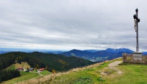 Am Gindelalmschneid, links unten die Gindelalm