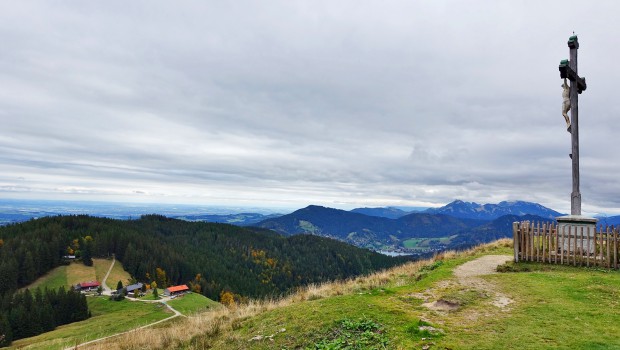 Am Gindelalmschneid, links unten die Gindelalm