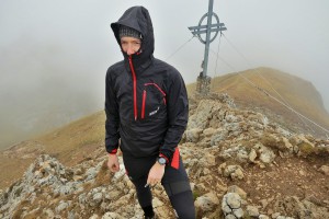 Test Inov-8 Race Elite Stormshell HZ
