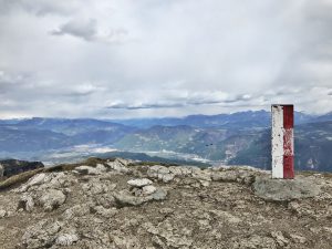 Gipfel des Mt. Roen, dahinter Bozen