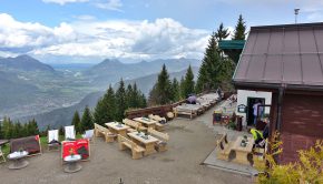 Weinberghaus mit Blick ins Inntal