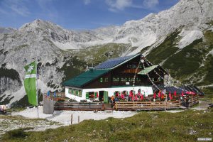 Die Pfeishütte im Karwendel © Mark Zahel