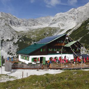 Die Pfeishütte im Karwendel © Mark Zahel