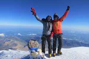 Am Gipfel des Elbrus - Jiha!