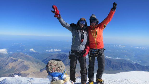 Am Gipfel des Elbrus - Jiha!