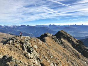 Gipfelblick von der Kassianspitze, vorne die Ritzlarspitze