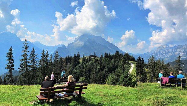 Gipfel Toter Mann, links Watzmann, Mitte Hochkalter