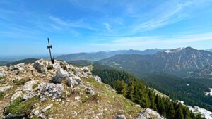 Der Fockenstein, hinten Tegernsee & Hirschberg