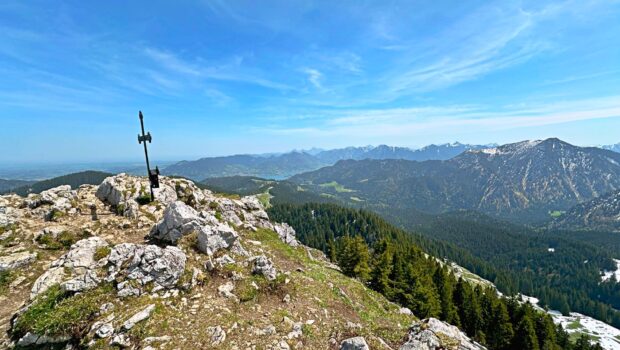 Der Fockenstein, hinten Tegernsee & Hirschberg