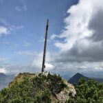 Gipfelkreuz Hohe Kisten - dahinter Walchensee